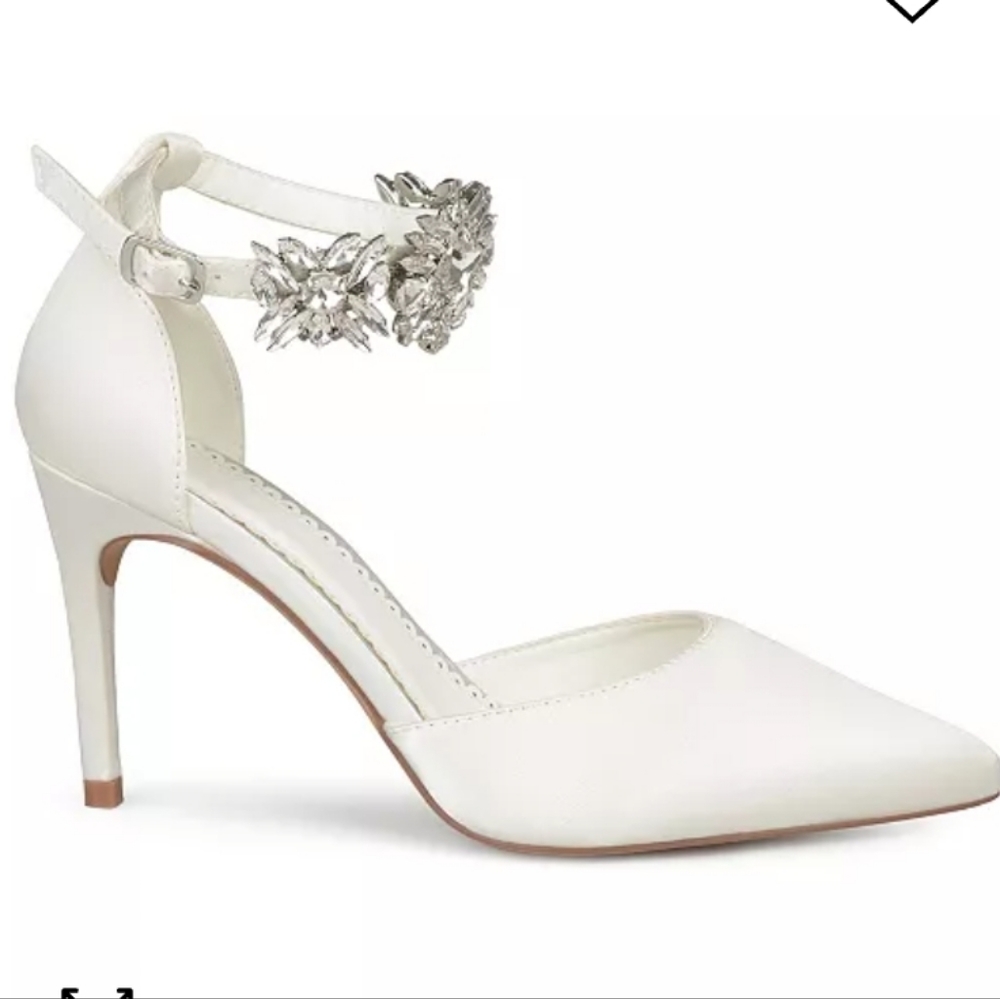 Journee Collection Loxley Heels - Picture 3 of 9